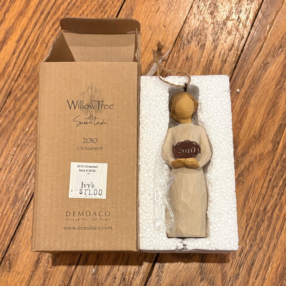 Willow Tree Cream and Brown 2010 Ornament